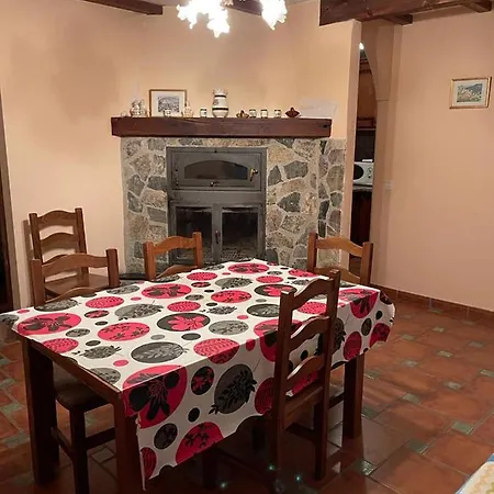 Apartment Rural Gorillo Gor